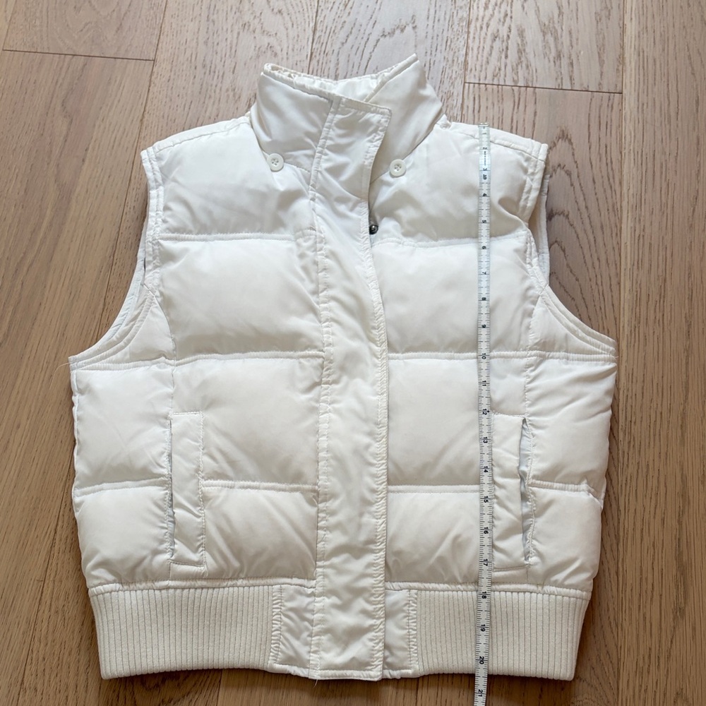 Forever 21 Duck Down White Puffer Vest - Picture 8 of 8